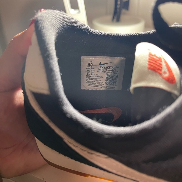 Nike Internationalist Sz 8 Black and White - Picture 6 of 6